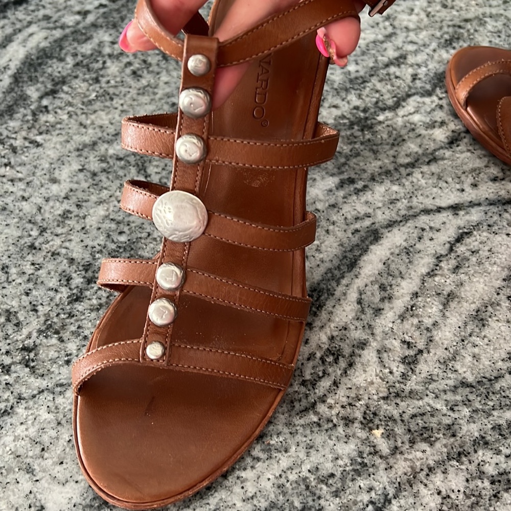 Designer sandals. BERNARDO made in Brazil leather sz9 EUC heels - Picture 8 of 8